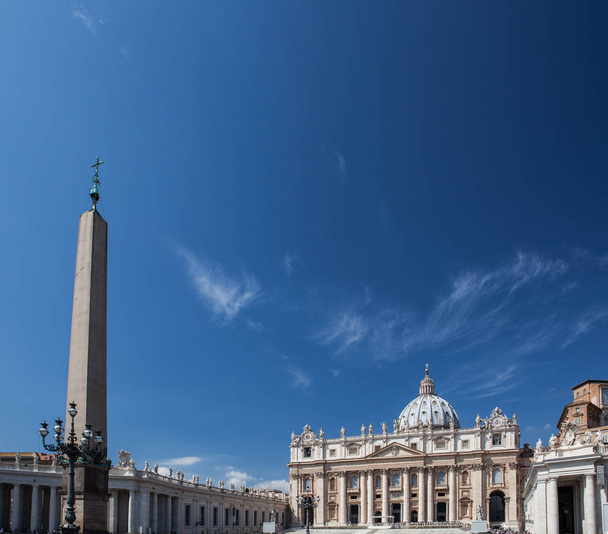 Ünlü Saint Peter's Meydanı kentin Roma, İtalya, Vatikan, havadan görünümü.  - Fotoğraf, Görsel