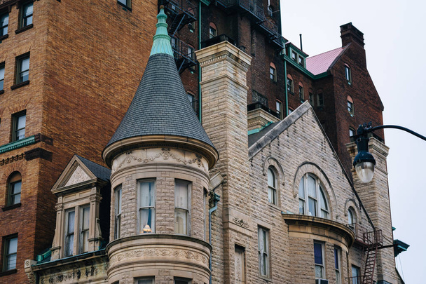 Historic buildings in Mount Vernon, Baltimore, Maryland. - Фото, изображение
