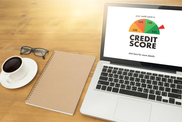 CREDIT SCORE (Businessman Checking Credit Score Online and Finan - Fotografie, Obrázek