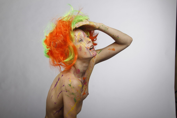 Girl in a wig - Valokuva, kuva