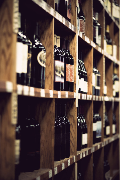 şarap şişeleri - Fotoğraf, Görsel