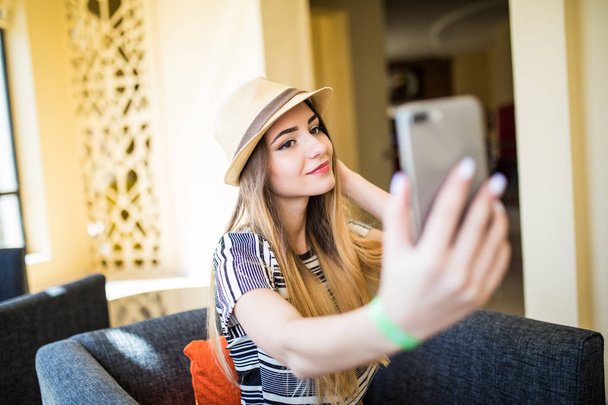 Picture showing happy woman taking selfie on sofa - Zdjęcie, obraz