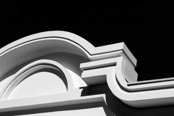 Detalle arquitectónico abstracto de la fachada de un edificio moderno
 - Foto, imagen