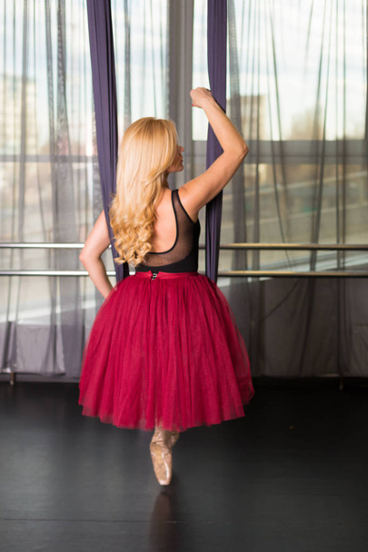 danseuse en studio - Photo, image