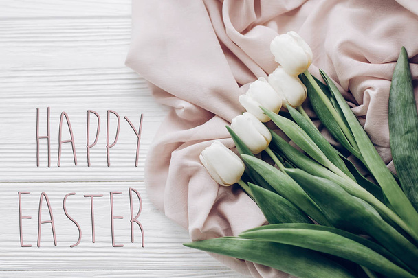 easter greeting card with white tulips - Φωτογραφία, εικόνα