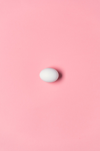 Weißes Ei zu Ostern. - Foto, Bild