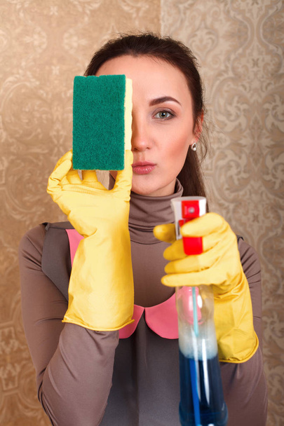 woman in cleaning service uniform - Фото, зображення