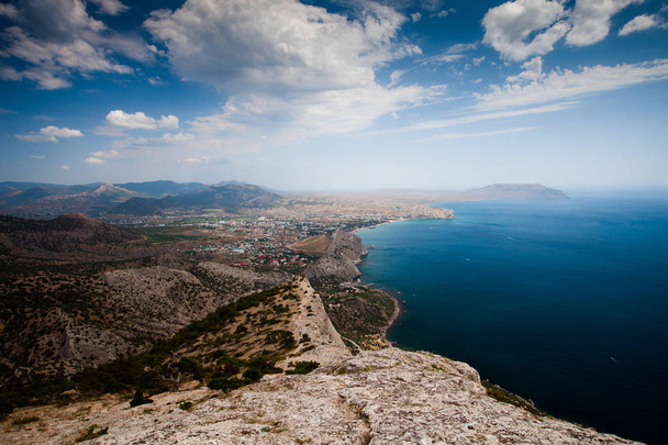 La Crimea de la roca Sokol
 - Foto, Imagen