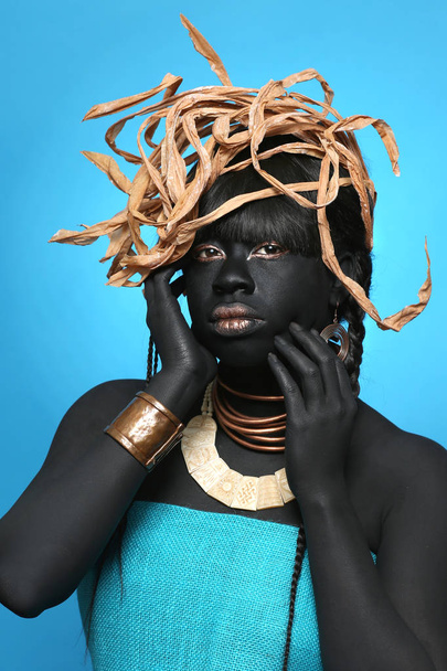 African American Woman Wearing Tribal Inspired Fashion - Valokuva, kuva