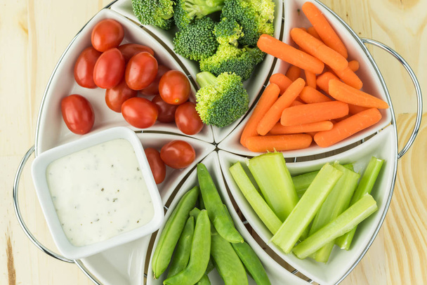Healthy vegetable snacks with dip. - Valokuva, kuva