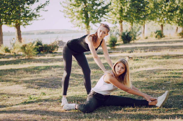 two girls athletes - Foto, Bild