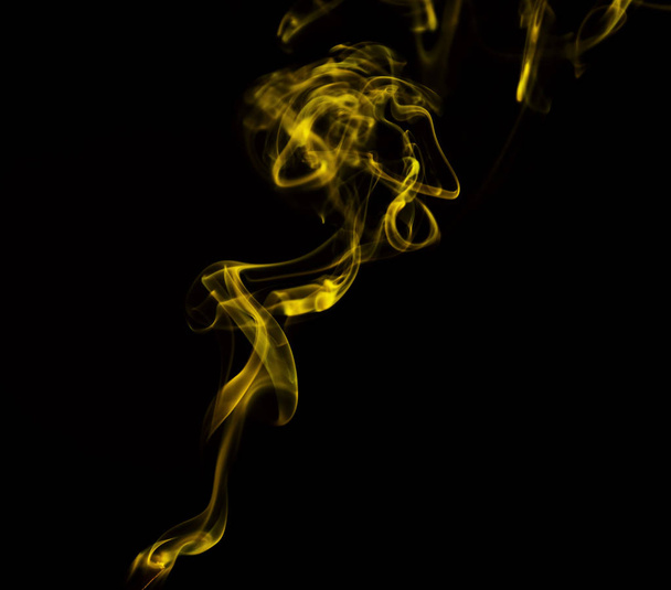 Swirl of yellow smoke - Foto, Bild