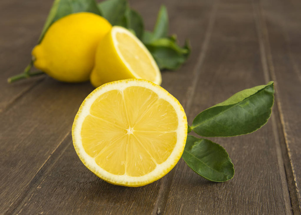 Zitrone und Limette - Foto, Bild