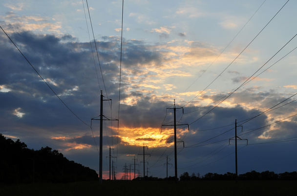 elektrischer Sonnenuntergang - Foto, Bild