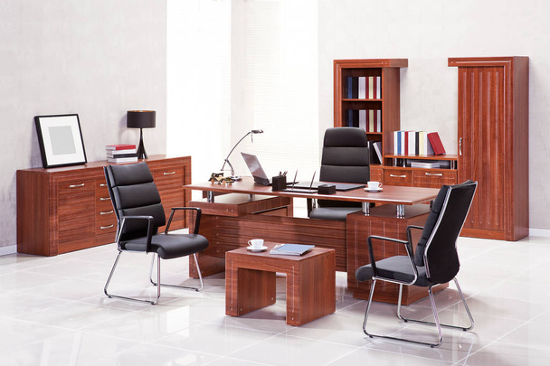Móveis de escritório para gerente
 - Foto, Imagem