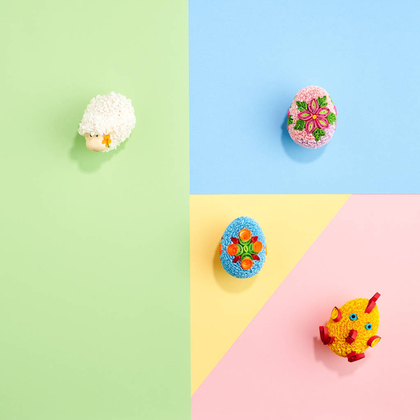Ovos de Páscoa com papel sobre backgro gráfico colorido design pastel
 - Foto, Imagem