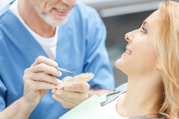 dentiste correspondant couleur des dents
 - Photo, image
