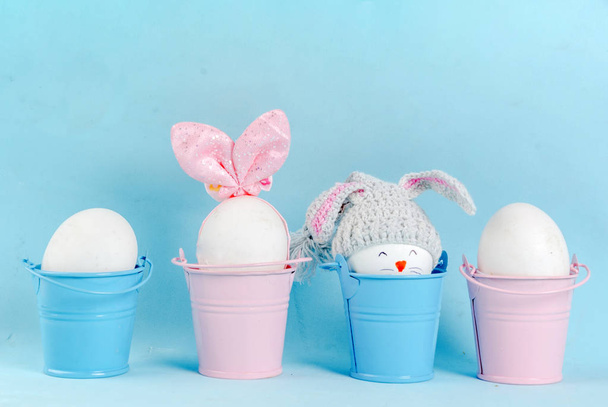 Easter eggs looking like bunnies - Foto, Imagen