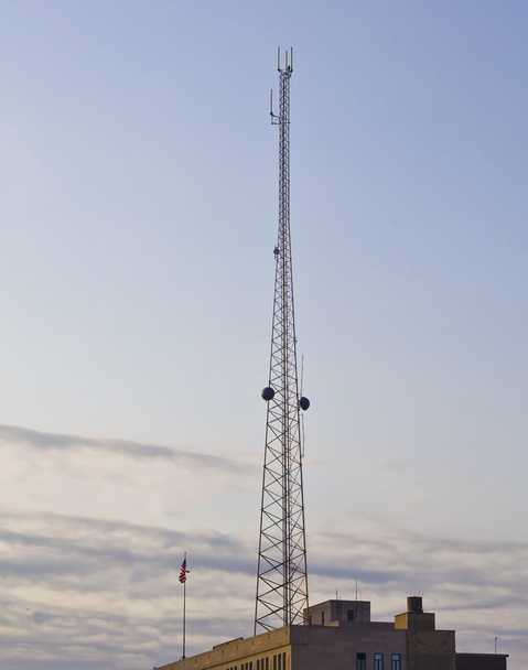 Grande torre radio TV metallica
 - Foto, immagini