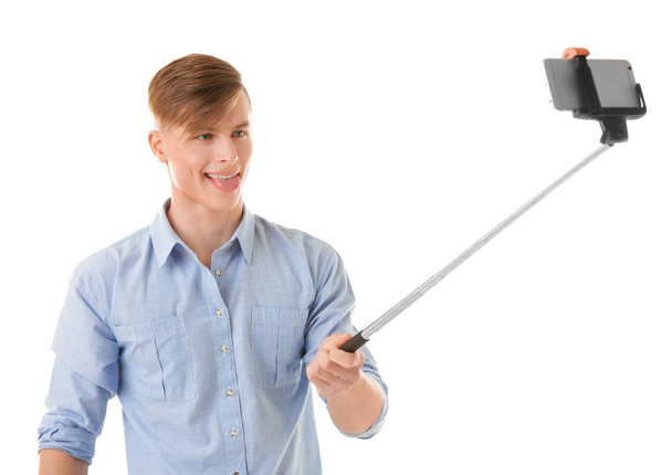 young man taking selfie - Zdjęcie, obraz