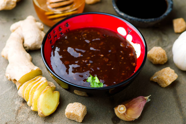 Teriyaki, traditionelle japanische Sauce. - Foto, Bild