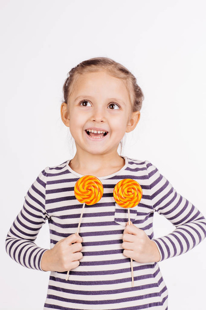 Happy girl with lollipops - Foto, Bild