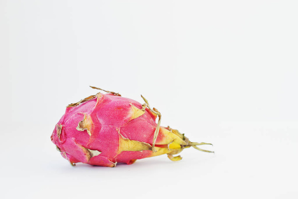Exotic fruit pitaya or pitahaya, dragon fruit (Hylocereus undatu - Φωτογραφία, εικόνα