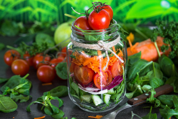 Fresh vegetarian salad in mason jar. - Photo, Image