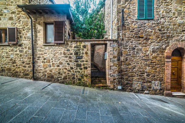 rustikale Fassaden in der Toskana - Foto, Bild