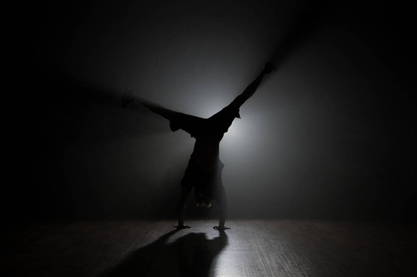 Hip-hop dancer backlit smoke - Fotó, kép