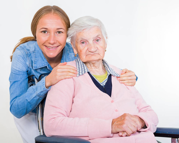 mulher idosa com neto
 - Foto, Imagem