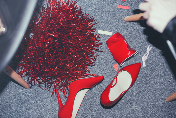 Červené boty na podlaze  - Fotografie, Obrázek