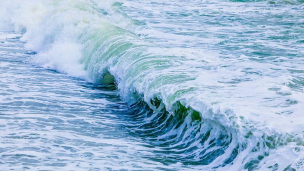 Ocean Wave. Breaking waves. storm on the sea - Foto, immagini