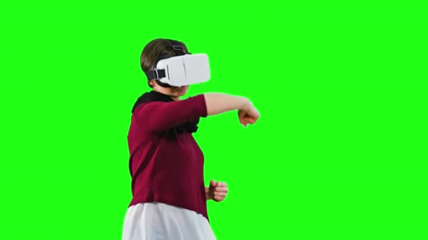 VRヘッドセットを装着した女ボクシング. - 映像、動画