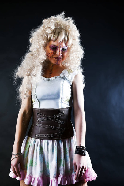 portrait of girl with makeup scary dolls - Φωτογραφία, εικόνα