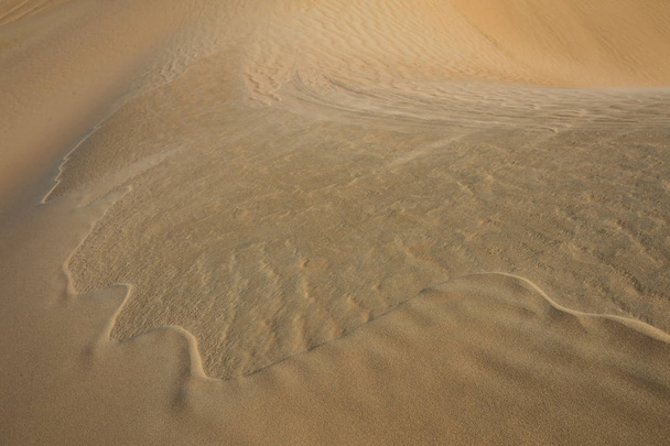 hiekkadyynit Liwan autiomaassa
  - Valokuva, kuva