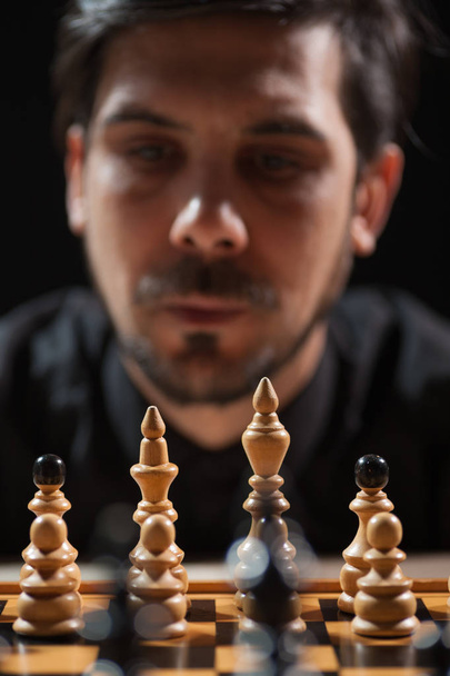 チェスをする人 - 写真・画像