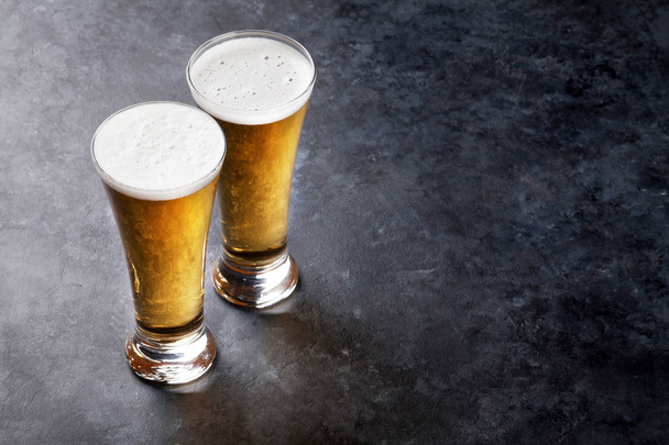 ラガー ビールのグラス - 写真・画像