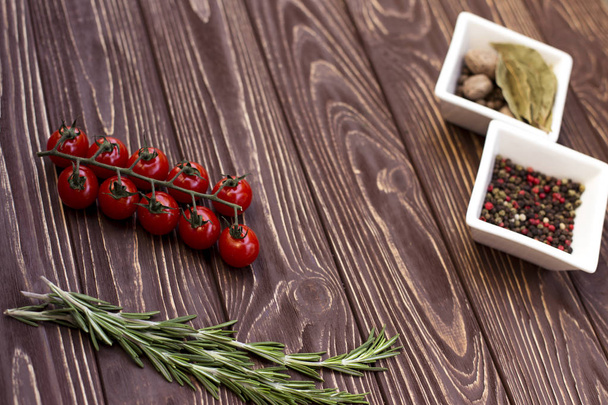 Fresh organic vegetables on wood board. Healthy food background - Valokuva, kuva
