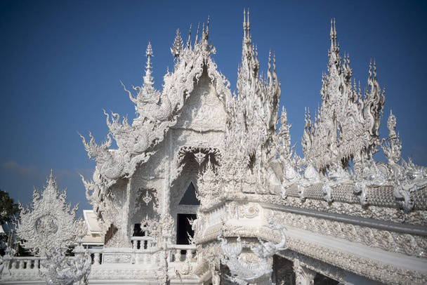 άσπρο ναός, Ταϊλάνδη. - Φωτογραφία, εικόνα