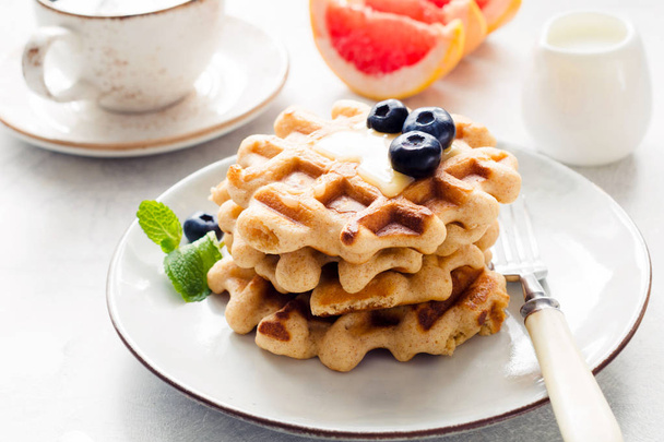 Delicious belgian waffles for breakfast - Zdjęcie, obraz