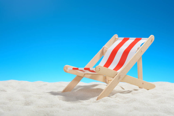 Крісло на пляжі
 - Фото, зображення