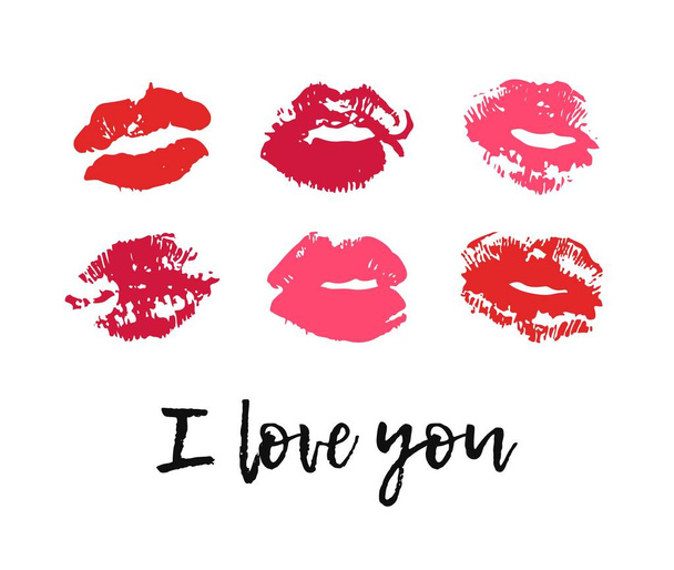 Ręcznie rysowane moda ilustracja szminka pocałunek. Karta kobiece wektor z czerwonymi ustami i tekst, kocham Cię - Wektor, obraz