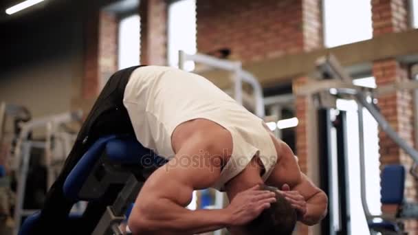 man training abdominal muscles - Video, Çekim