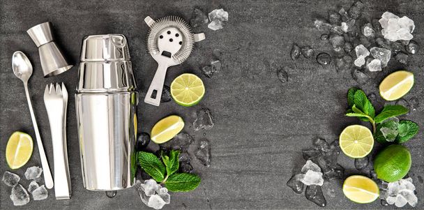 Cocktail drink ingredients lime mint ice Bar tools - Fotoğraf, Görsel