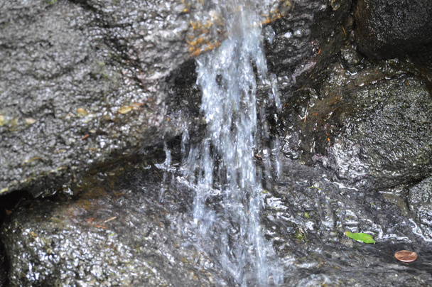 Маленький водопад - Фото, изображение