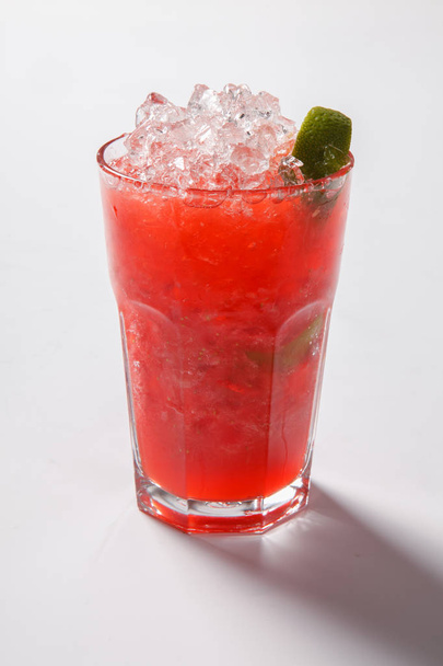 Mojito strawberry cocktail. closeup isolated on white background. - 写真・画像