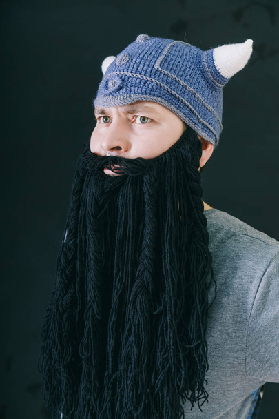 Male in knitted hat - Foto, Imagen