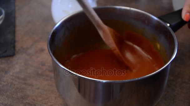 Melted chocolate stock footage video channel, in bowl - Materiaali, video