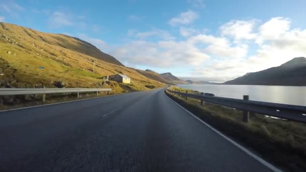 Faroe Adaları Kuzey Atlantik'te yol işkembe - Video, Çekim